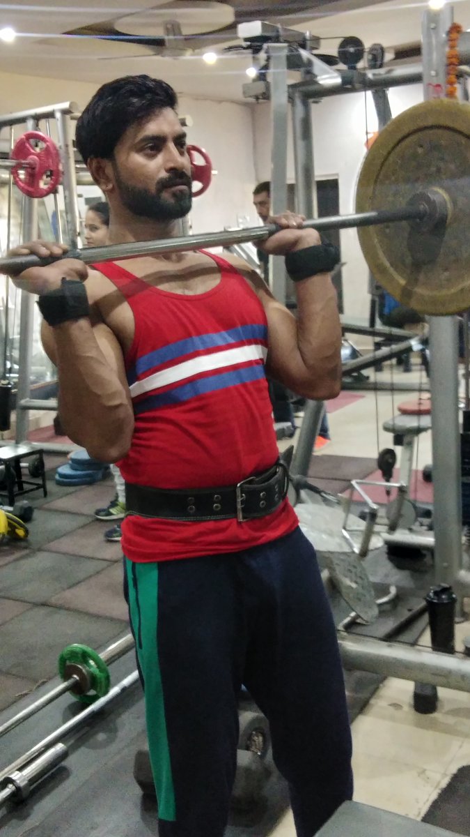 ChromozomeInner's tweet photo. Break Out vests. As street wear or as gymwear? Which is your preference?
Images- thanks Pradeep Shivhare, for the different looks
#versatileclothes #oneteemanylooks #gymwear #streetwear #denims #vests #mensstyles https://t.co/JBAyICicfR