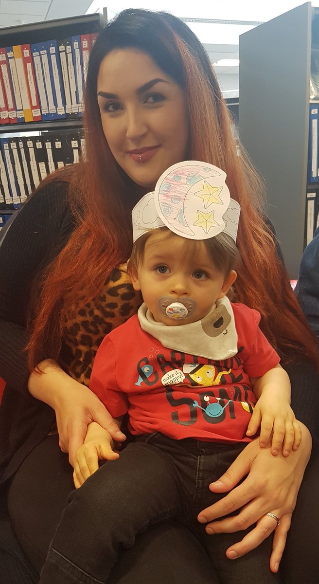 HaltonLibraries's tweet photo. Our #Pyjamarama themed Rhymetime this morning was really popular, and we had lots of fun making the @Booktrust Headbands! Join us each Tuesday in Runcorn 11-11.45am for lots of stories, singing and smiles! #ReadInHalton #HaltonReadathon JS https://t.co/botZmiIScj