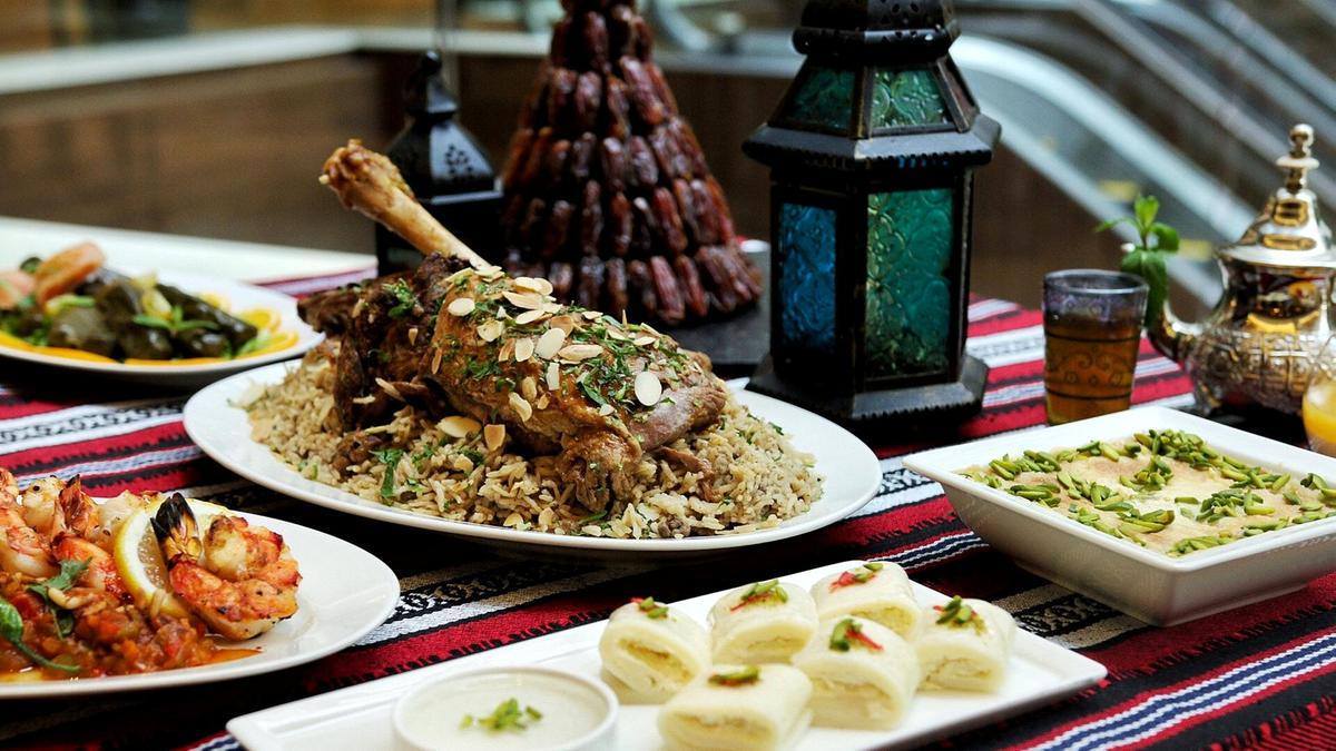 ChromozomeInner's tweet photo. #CWednsdy #contest Q: if you are invited to an iftaar party tonight, what are the rules/etiquette to be followed?
For those celebrating tonight, Eid mubarak. https://t.co/01fHi85Hb5