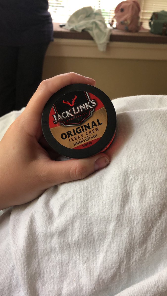 phuufie's tweet photo. Back at it again with that good good #jerkychew @JackLinks https://t.co/hcRxFEB8dC