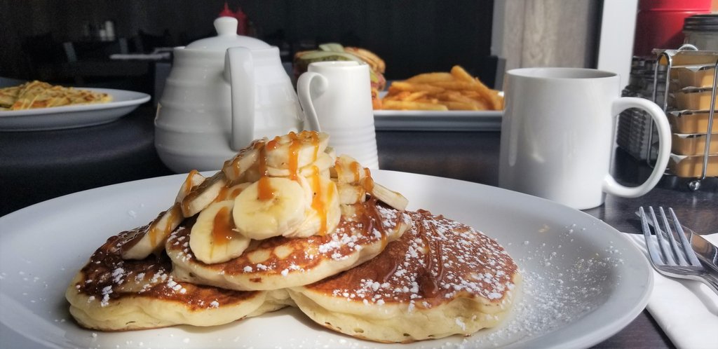 ToastLunch's tweet photo. Good morning lovely! Tag that person that would love these golden pancakes! 😍

#sherwoodpark #toastbl #yegbreakfast #yegbrunch #shpkfood #sherwoodparkfood #shpk #yegeats #love https://t.co/02Nb4USs74