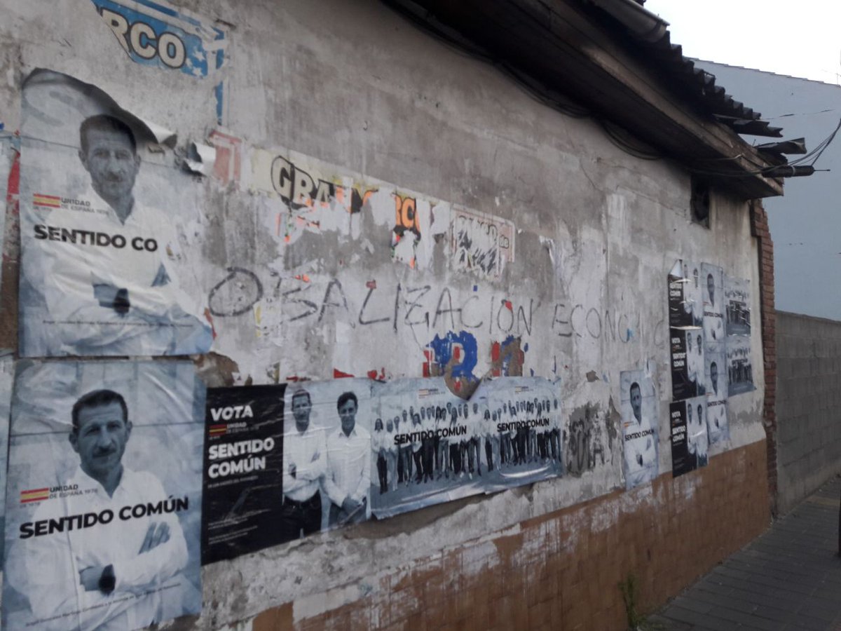podemosSAR's tweet photo. Si queremos un #municipio #limpio, lo 1° que tenemos que hacer es no mancharlo.

Por eso desde ayer estamos haciendo la #despegadadecarteles por #SanAndresdelRabanedo.

Hoy volveremos a salir. A ver si cunde el ejemplo‼️

#SisePuede #serlimpios
#hayunPodemitaenTi #recicla https://t.co/8SLiAv5gA7