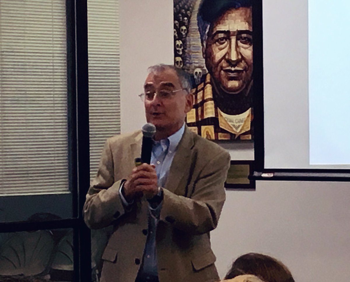 "People think that phonics is about kids memorizing rules. In fact, it's about the patterns. 

Once kids learn the patterns, they follow them, and decoding skills follow."

– David Liben of @achievethecore, discussing nuances of phonics with our #ARCCore team
#CurriculumMatters