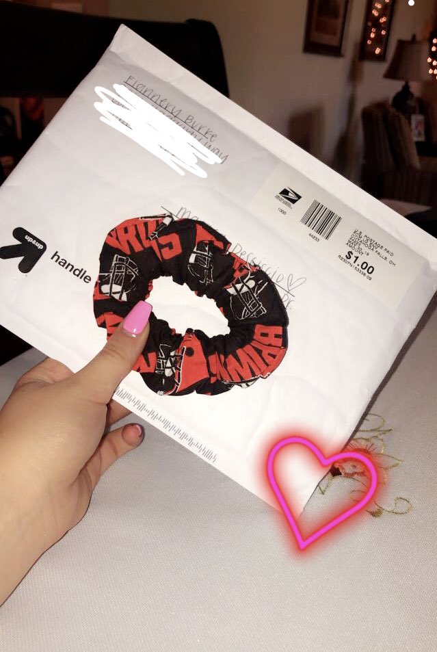 MarisaDesciscio's tweet photo. @flanneryburke_ just got my first scrunchie in from flan’s new shop and i love it! so so cute and she has a bunch of patterns!! check her out https://t.co/wZlmNJL7yP