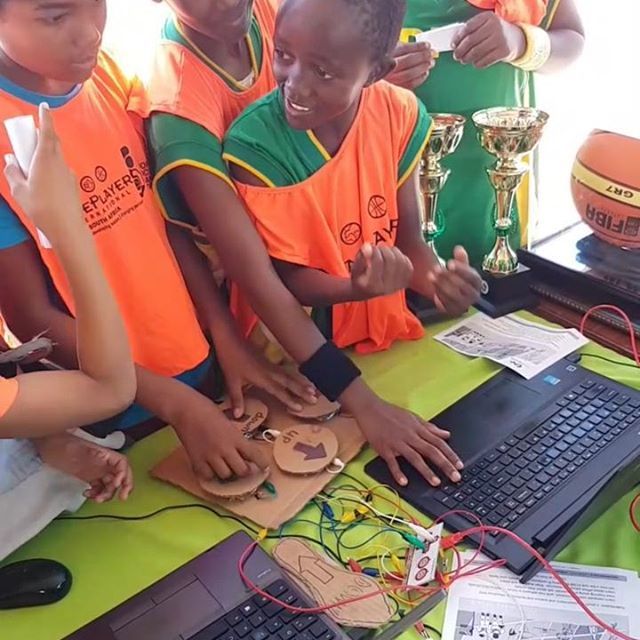 CodemakersZa's tweet image. Sums up the awesome @peaceplayers_sa basketball tournament! Huge thanks to Peace Players and their fabulous director Nasiphi Khafu .
.  #peaceplayers #peaceplayerssa #laureussport #laureusfoundation #basketballsouthafrica #makeymakey #scratchmit #scratch… bit.ly/2wy3T66