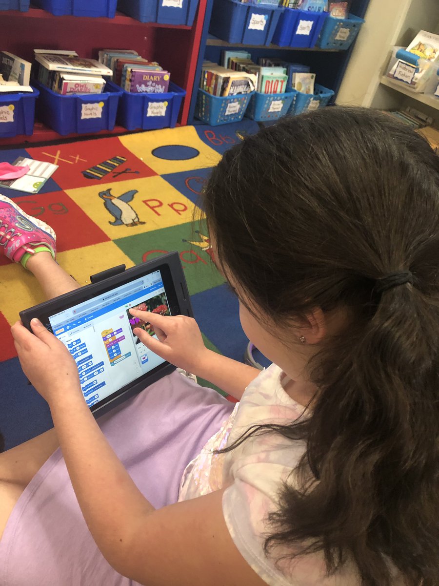 ckear4thgrade's tweet photo. Having fun learning to code with CS First Music &amp; Sound. @violafourth @ViolaAchieves https://t.co/FXrfC09lhN
