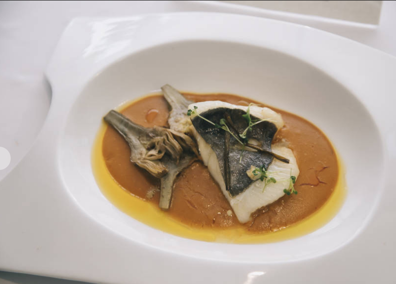 SABOREACV's tweet photo. ¡Ya tenemos tapa ganadora del II Concurso Tapas Made In CV! Enhorabuena al cocinero alicantino José Luis Cases del restaurante Rincón de Capis. @CapisDe #tapasmadeincv #lexquisitmediterrani https://t.co/3Yflk2mqiD