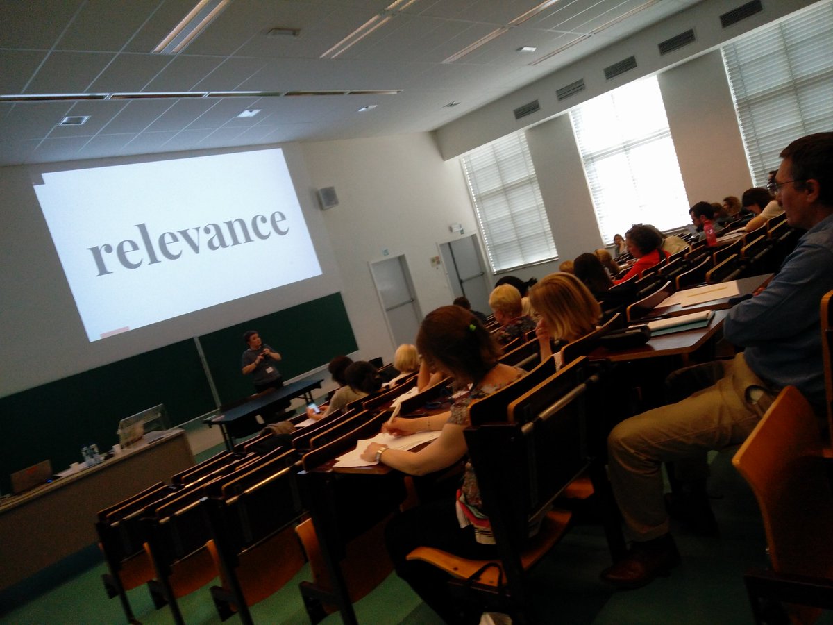Our last #dicoen10 talk of the day is the plenary lecture by Erika Darics <a href="/LinguaDigitalis/">Erika Darics</a>