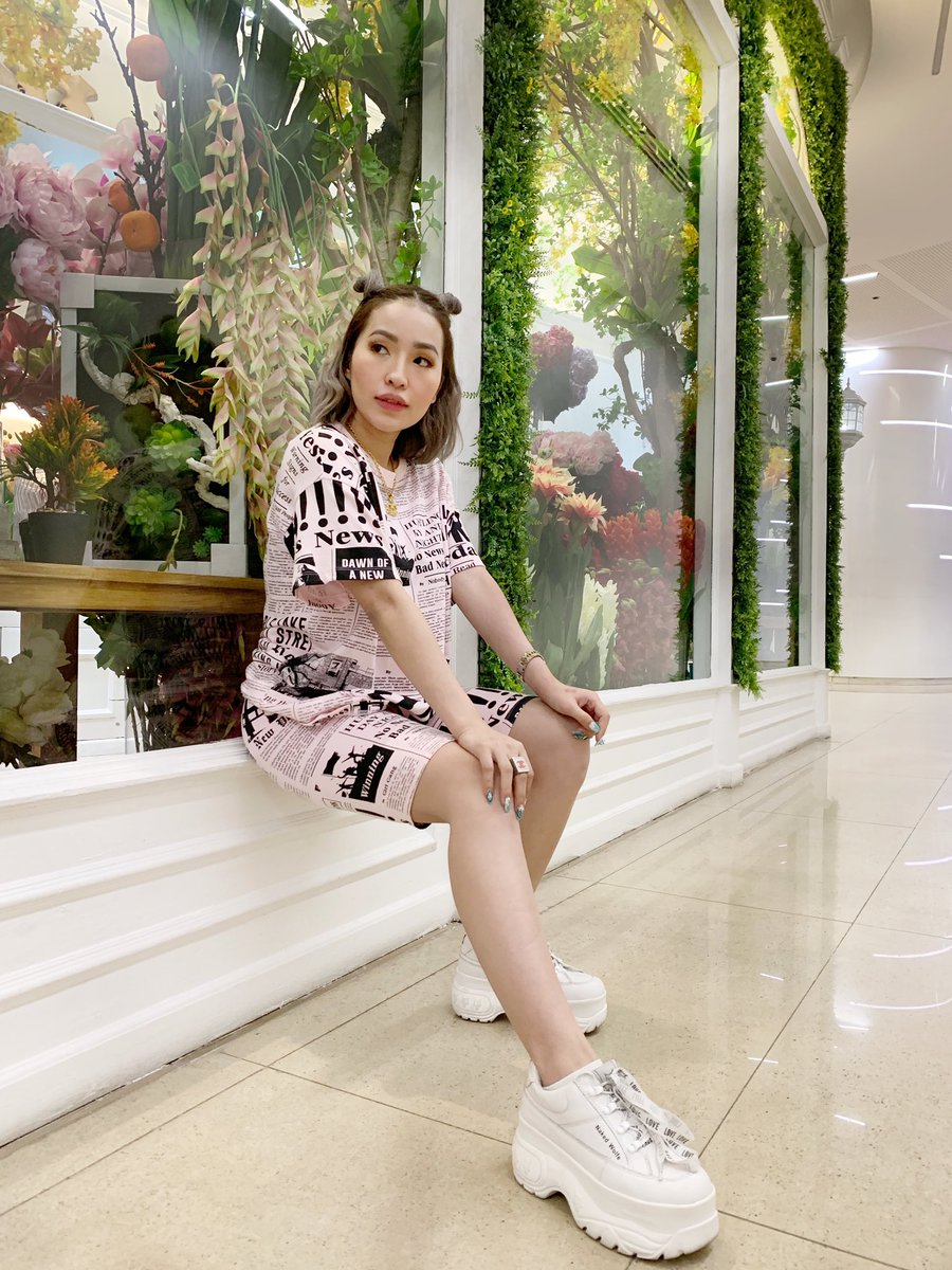 JelaiAndres's tweet photo. Hi mi loves! I'll be at SMX MOA Convention Center again tomorrow June 5, Wednesday 3pm for PhilBeauty 2019 at SKIN MAGICAL H21 booth sharing you my beauty secrets/ regimen
INSTAGRAM: jelaiandresofficial 
#JelaiAndres #FallinloveWithYourSkinAgain #Endorser #JelaiAndresOotd https://t.co/s0mUfaDYFz