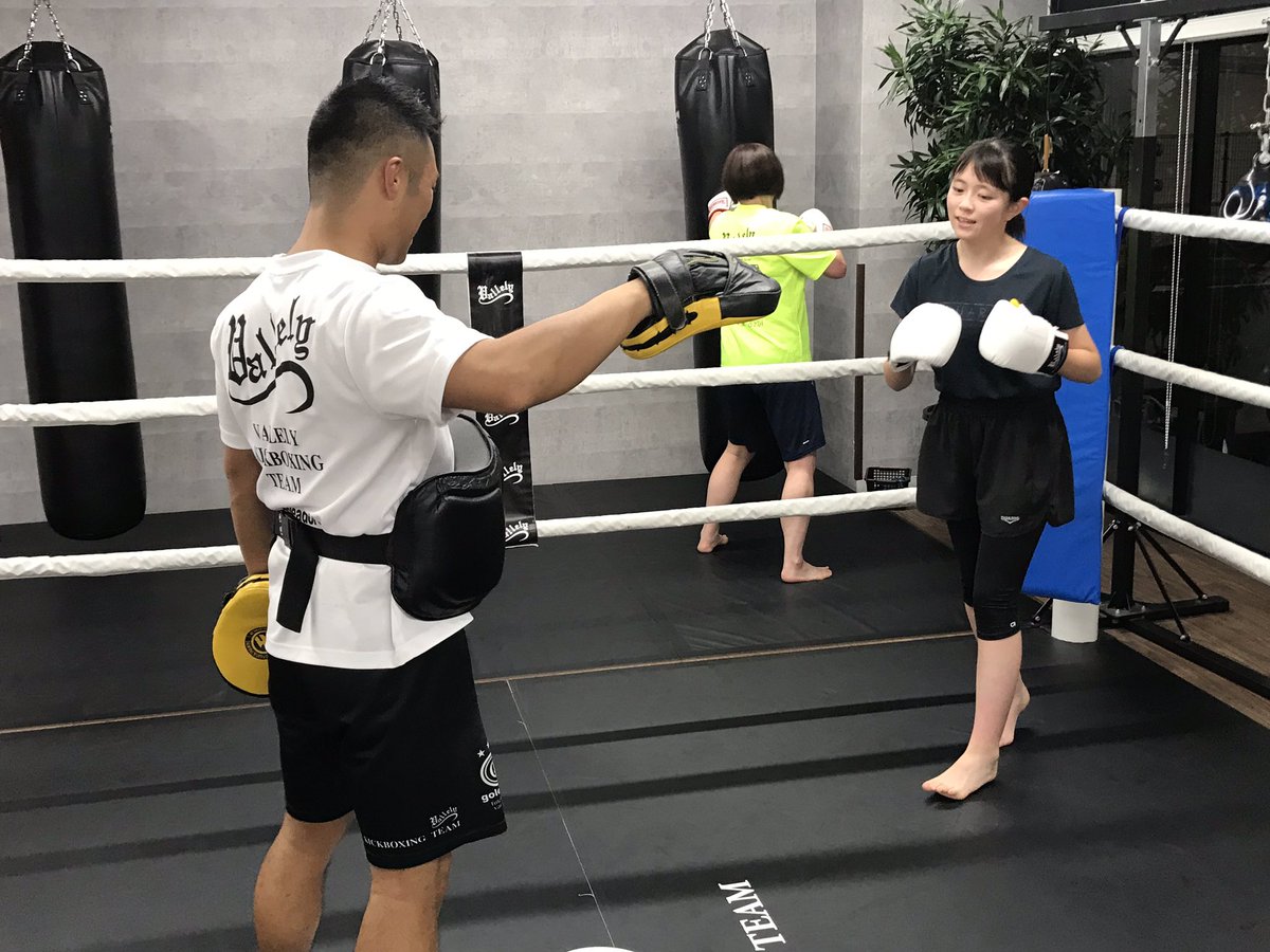 米田 貴志 毎週火曜日の19時 時は女性専用クラス 女性会員さんしか参加出来ないクラスとなっておりますので女性の皆様是非 お待ちしております Vallely Kickboxing Team 東京都豊島区東池袋1 33 3 1f Jr池袋駅東口徒歩4分 Vallely Kickboxing