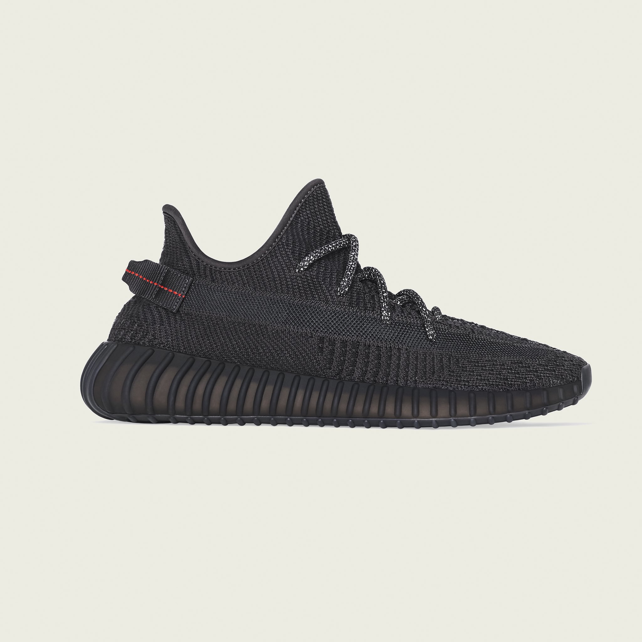 X Hurra Reykjavik YEEZY BOOST 350 V2 BLACK FRIDAY 07.06.19 33.990 ISK IN STORE 11 00 HVERFISGATA 50 78 https t y7JnWMI3rG X