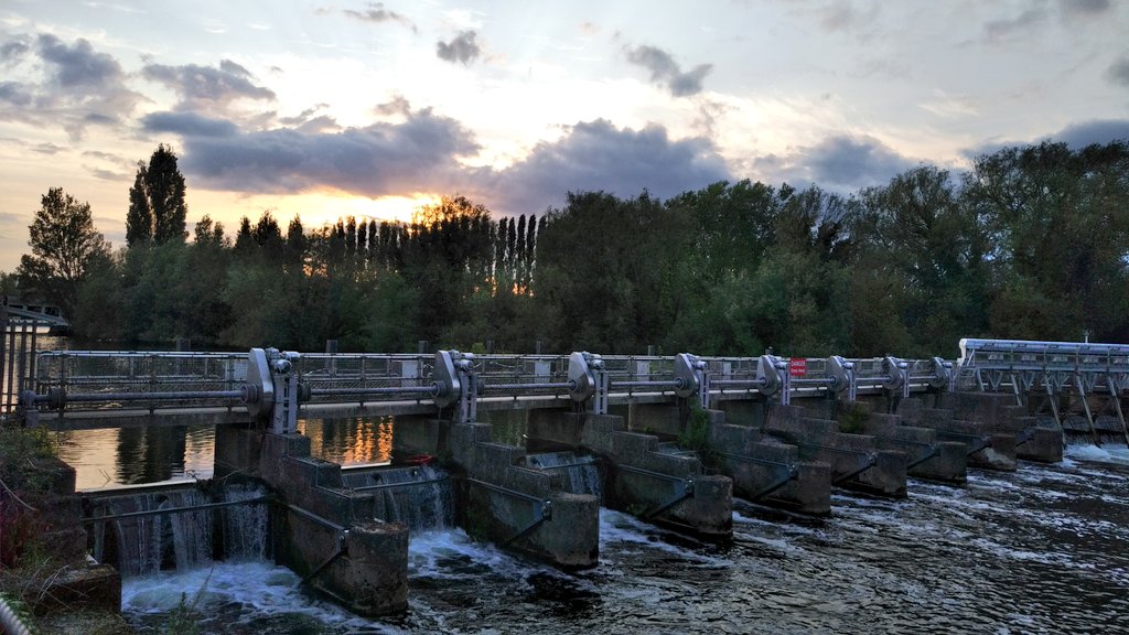 Anduminas's tweet photo. Hi tweeps! I am #ontheroad again. This time it is the city of #Reading, #UK for the #EU project meeting #HCCAT. Anyone interested in the #synthesis, #shaping and #upscaling of #MOF for #catalysis applications? Then follow & contact us via @HCCAT_H2020.
@FraunhoferIKTS
#Cheers! https://t.co/VrjOdoYNVq