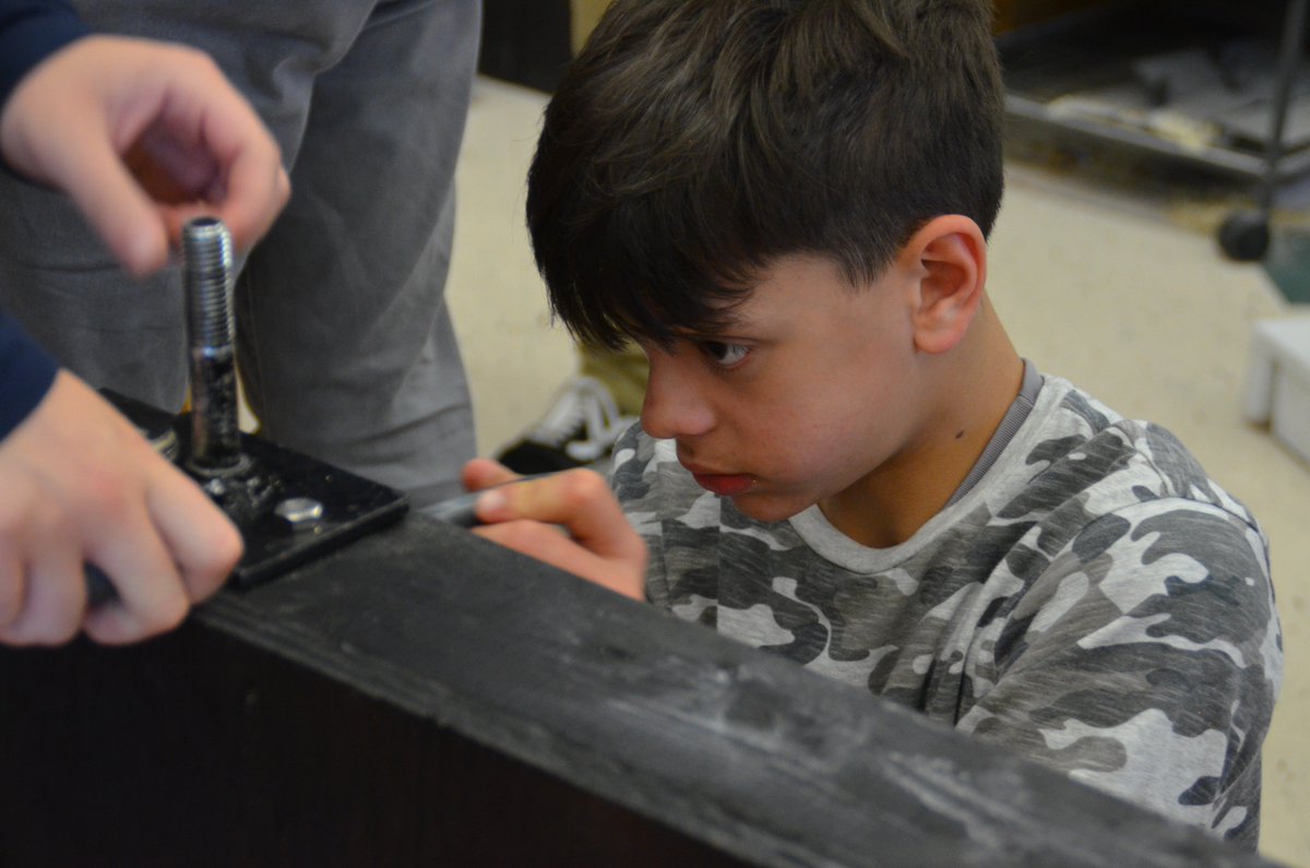 ColbyIMS's tweet image. Sixth graders at IMS building solar charged electric go karts.  PBL with a focus on sustainable energy and most importantly...engaged students in June.  @Changeissimple1 @revisionsolar @PBLWorks @NSTA @NEED_Project @SenechalSci124 @twagnerIPS