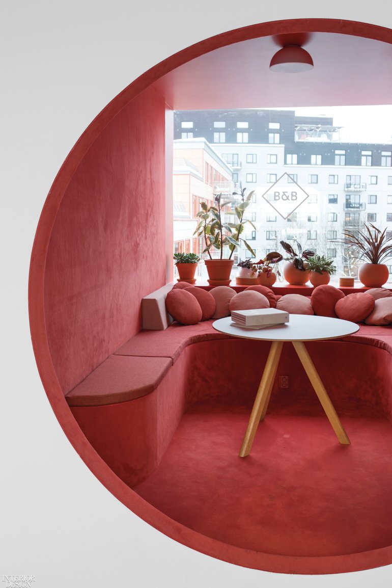 InteriorDesign's tweet image. Bakken &amp;amp; Bæck overhauls their Oslo and Amsterdam offices with a modern spin on 1970s designs: bit.ly/2In1uAr