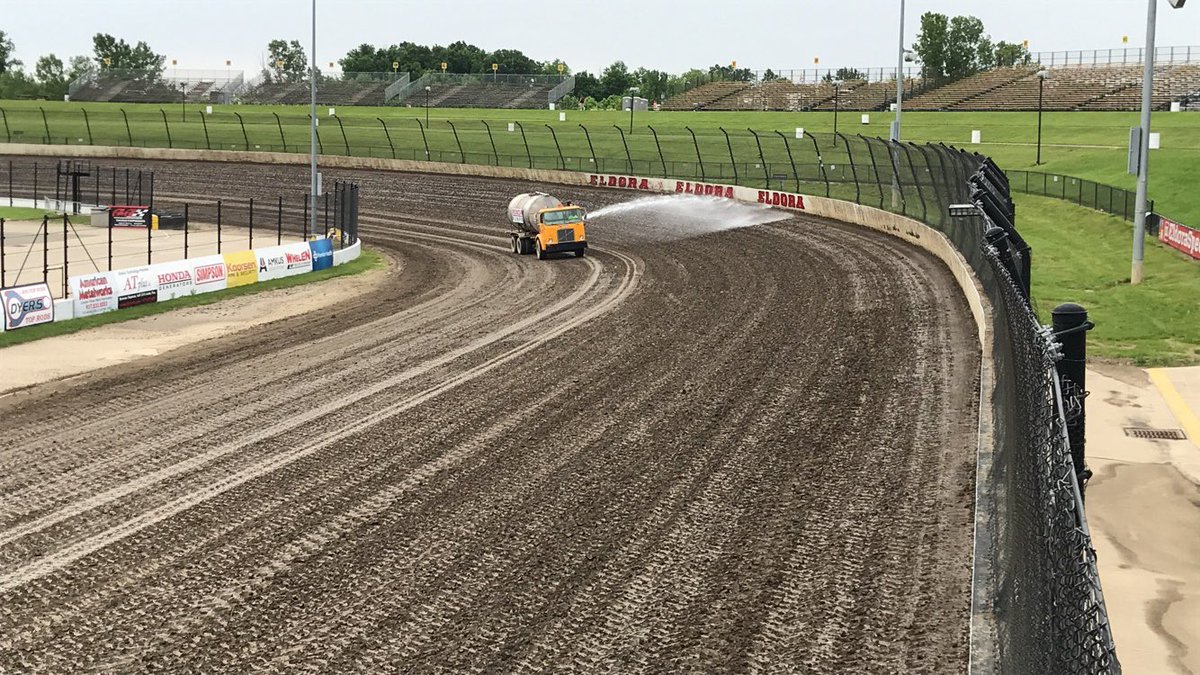 EldoraSpeedway's tweet image. It’s time to reveal the answer to yesterday’s question! Rob Platfoot, Facilities Manager, states, “It’s nothing to put 40,000 to 60,000 gallons of water on in a days time, depending on how bright the sun is.” #DLMDream25 #TrackPrep #DirtTrackRacing