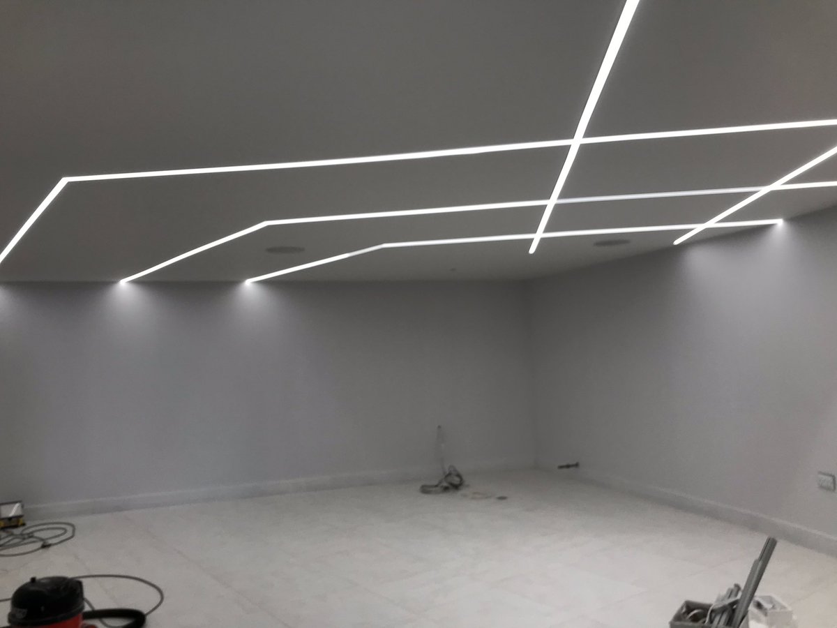 astoncpm's tweet photo. Some #stunning #lighting features on one of our latest #newbuild #projects in #staustell #cornwall #happyclient #cornwallbuilder https://t.co/R4vKAdC8Jr