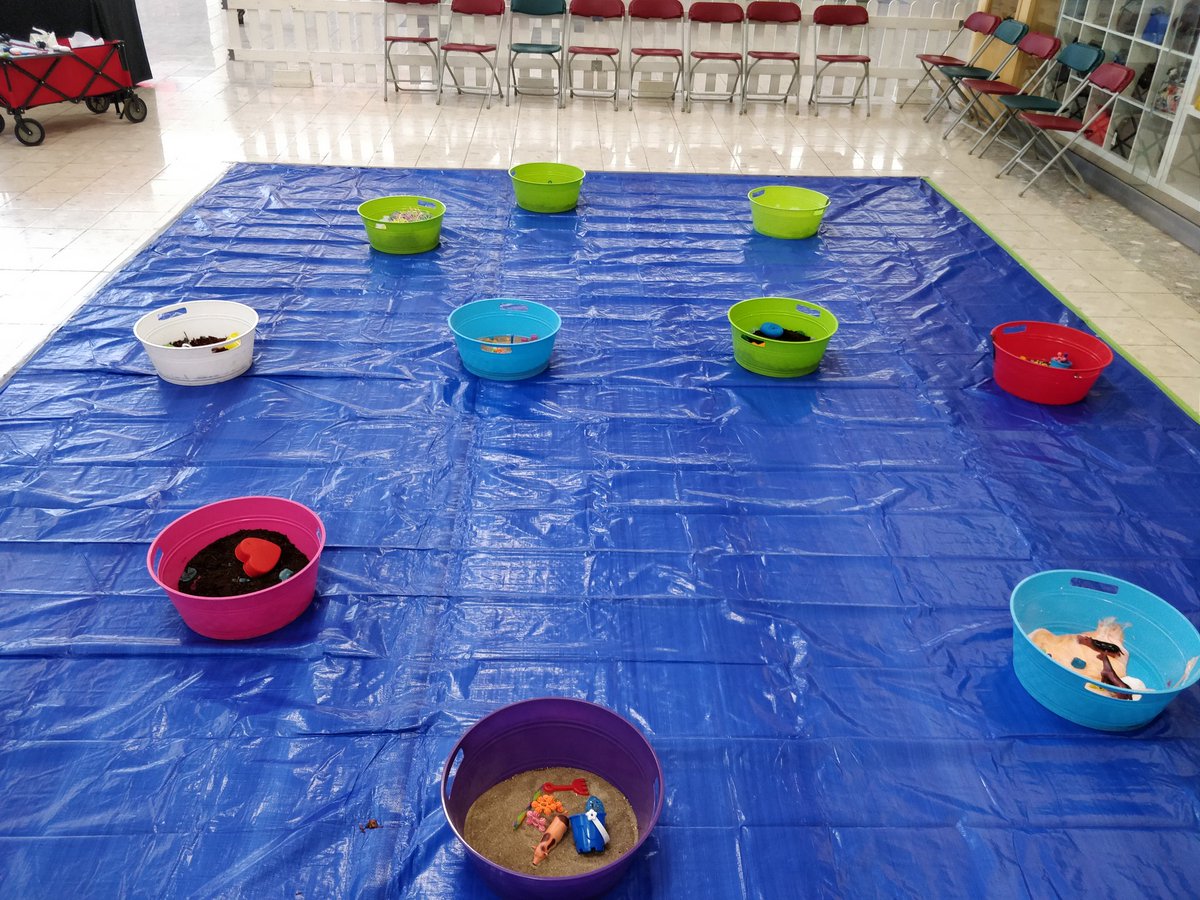 BoxSocialYEG's tweet photo. This morning @ProjectPlay2017 has set up a ton of sensory bins at @MillWoodsTC for #tottime! This free event runs from 10-noon! https://t.co/JFrZPmP4r4