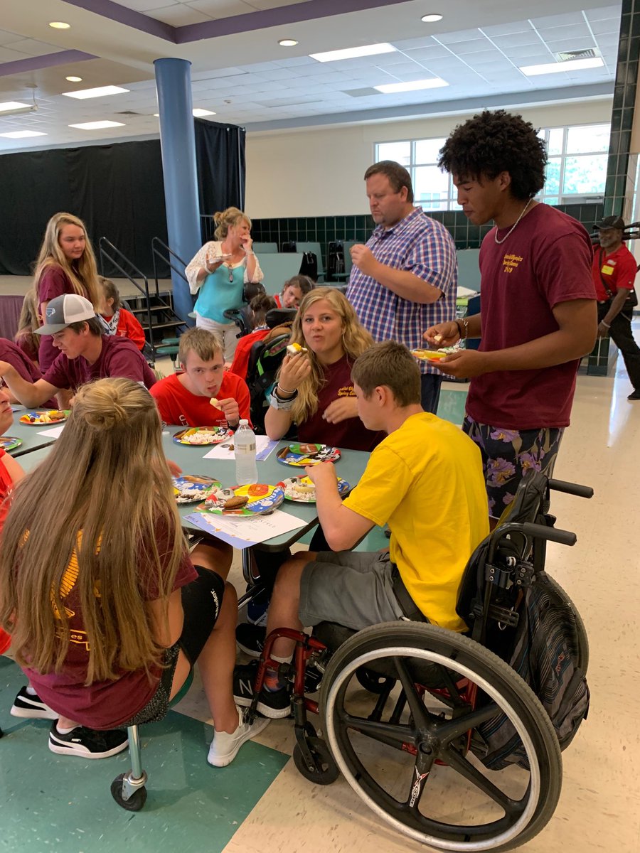 WilliamsPatty's tweet photo. Inaugural “I Can Do It” Celebration at Ashley High School. So proud of this endeavor spearheaded by Ann Hughes
#APE #NHCSSped
@askewjulie https://t.co/b4Wr9Qbyqi