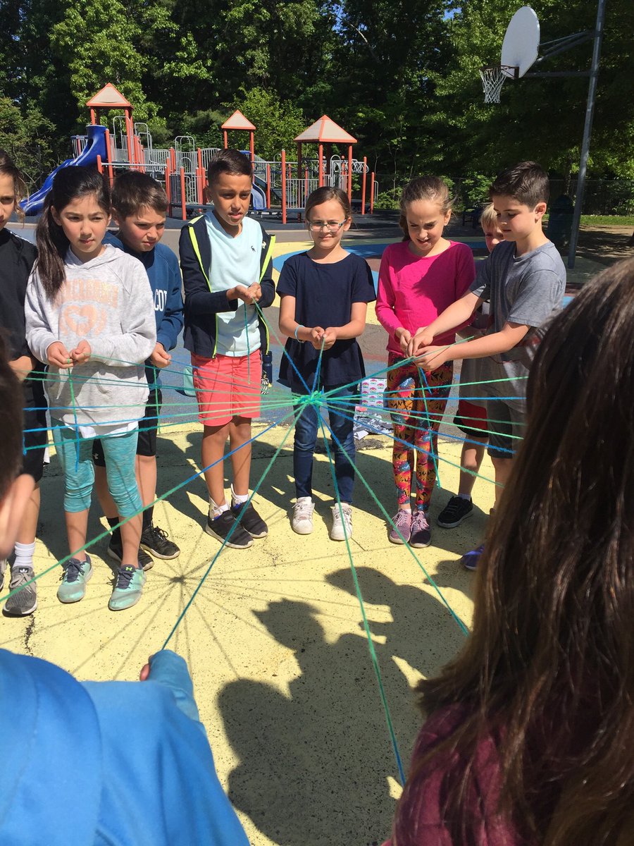 ibergerhhs4's tweet photo. Enjoying some “special fun” activities as we count down to the last 9 days of school. Thanks @MrsGeorgeHHS4 for this awesome team challenge activity! We had so much fun and they solved the challenge!!! #HHS @HHS_Bemiss @LPS_Tremblay https://t.co/MIqZZsWG05