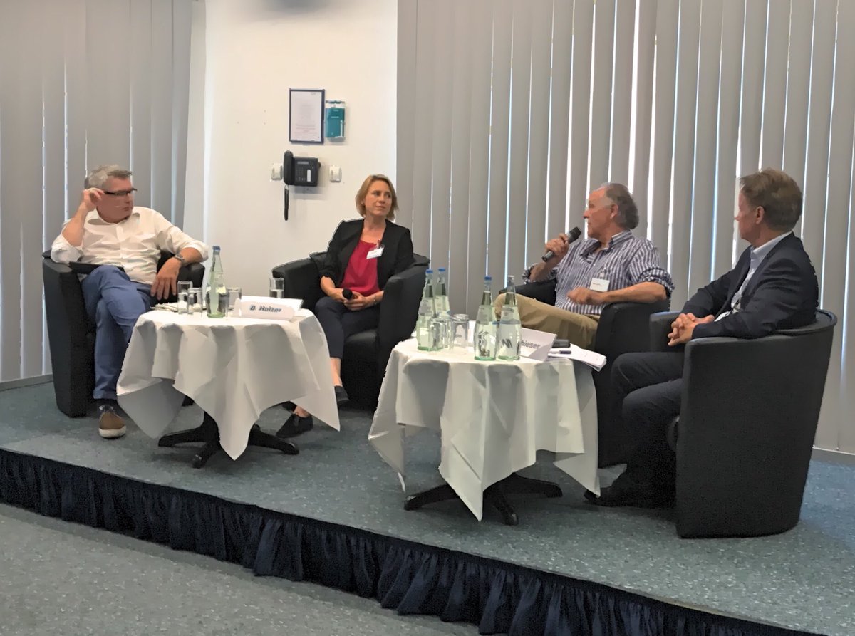 Unser drittes Forum beschäftigt sich zu Beginn der Diskussion mit der gegenseitigen medialen Wahrnehmung 🇩🇪 🇫🇷 am Beispiel der Gelbwesten-Bewegung.