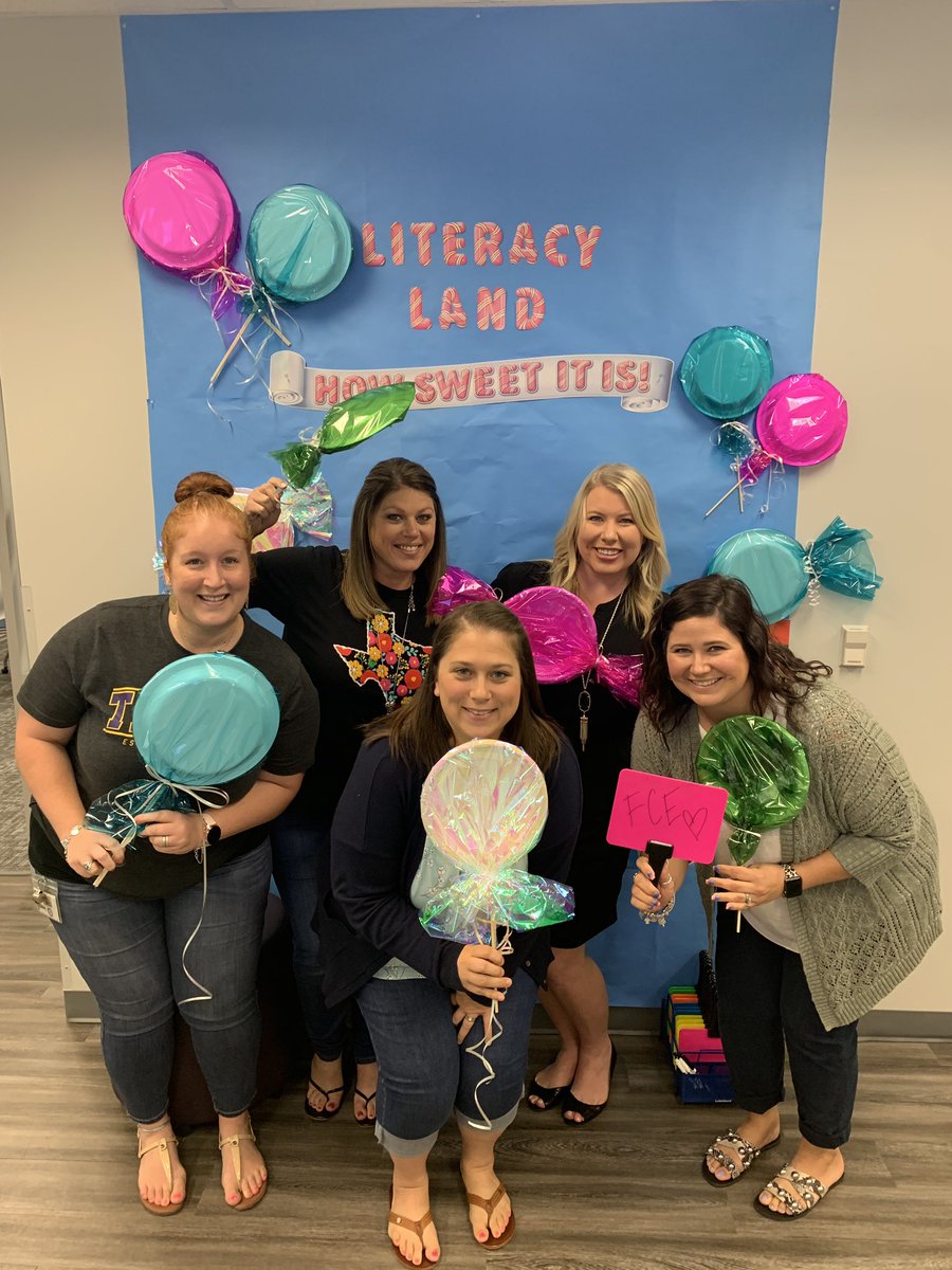 Christy_Erb's tweet photo. Making our way through Literacy Land #HumbleISDPOP @HumbleISD_FCE @HumbleISD https://t.co/OyeiZ2C9Tl