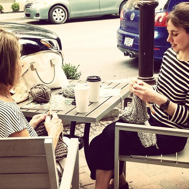 Loved walking by and seeing this beautiful moment of grandmother and granddaughter knitting at <a href="/tloft/">Teener</a>. 🧶💛🧶💛🧶 .
.
#knittersunite #specialmoment  #parkplacekc #parkplaceleawood #kansascity #shopping #dining #leawood #visitkc bit.ly/2KwzlKh