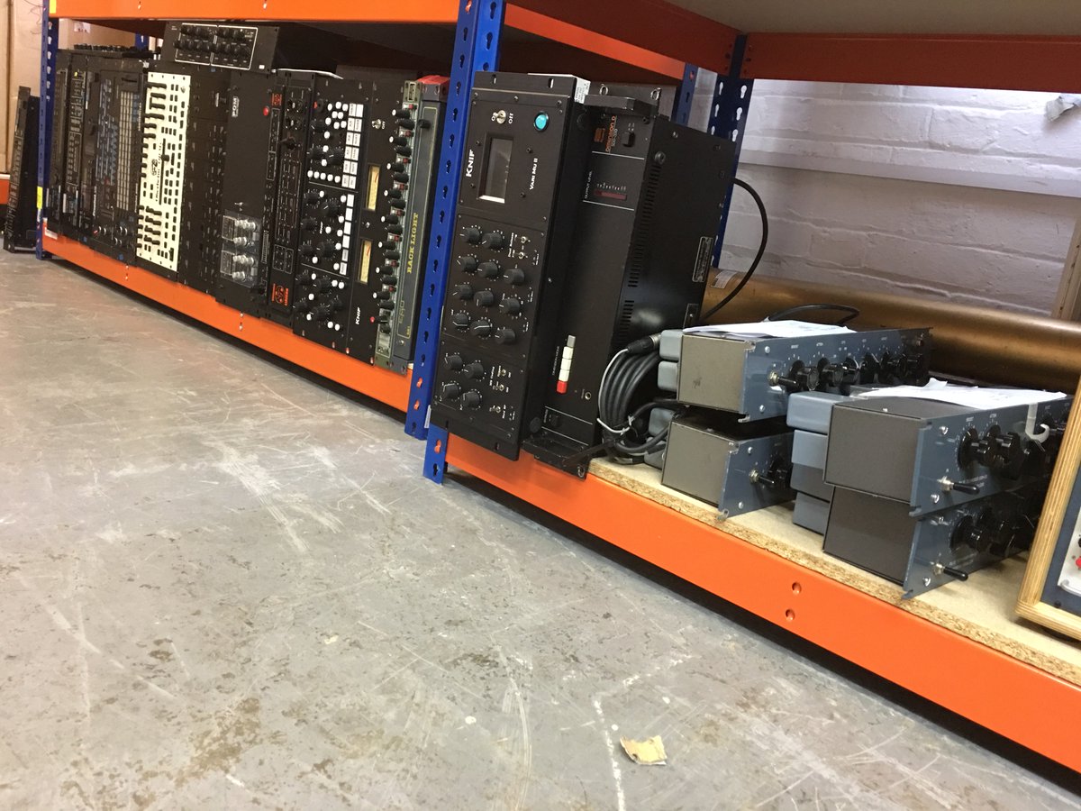 FunkyJunk_paris's tweet photo. Et encore un mois qui commence et une autre liste de perles rares sur Funky Junk France, page « Les Funk’Occaz » !! Il y a de tout, allant du vintage EQ au vintage compresseur, reverb, mastering stuff et plus encore. Lien ci-dessous : https://t.co/LY3b49AagU
Over and out ! https://t.co/iDMICC4QEx