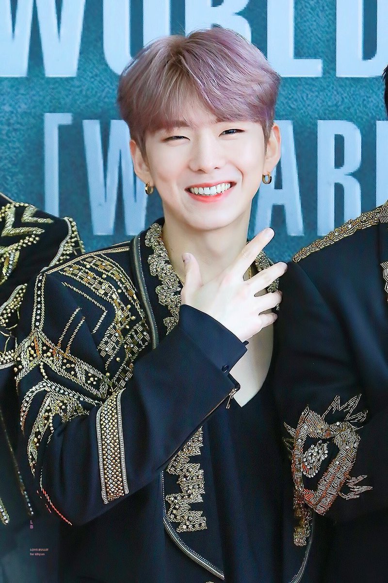 monstyling's tweet image. — softie ♡︎ #기현
→ 190414 © love bullet