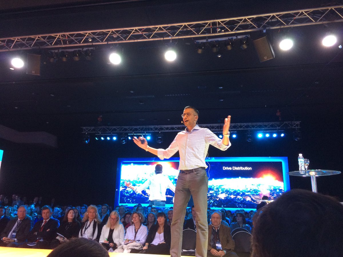 InsureTechLATAM's tweet image. Jason Sahota realiza la apertura de la #conferencia100seguro y habla sobre la #TransformacionDigital