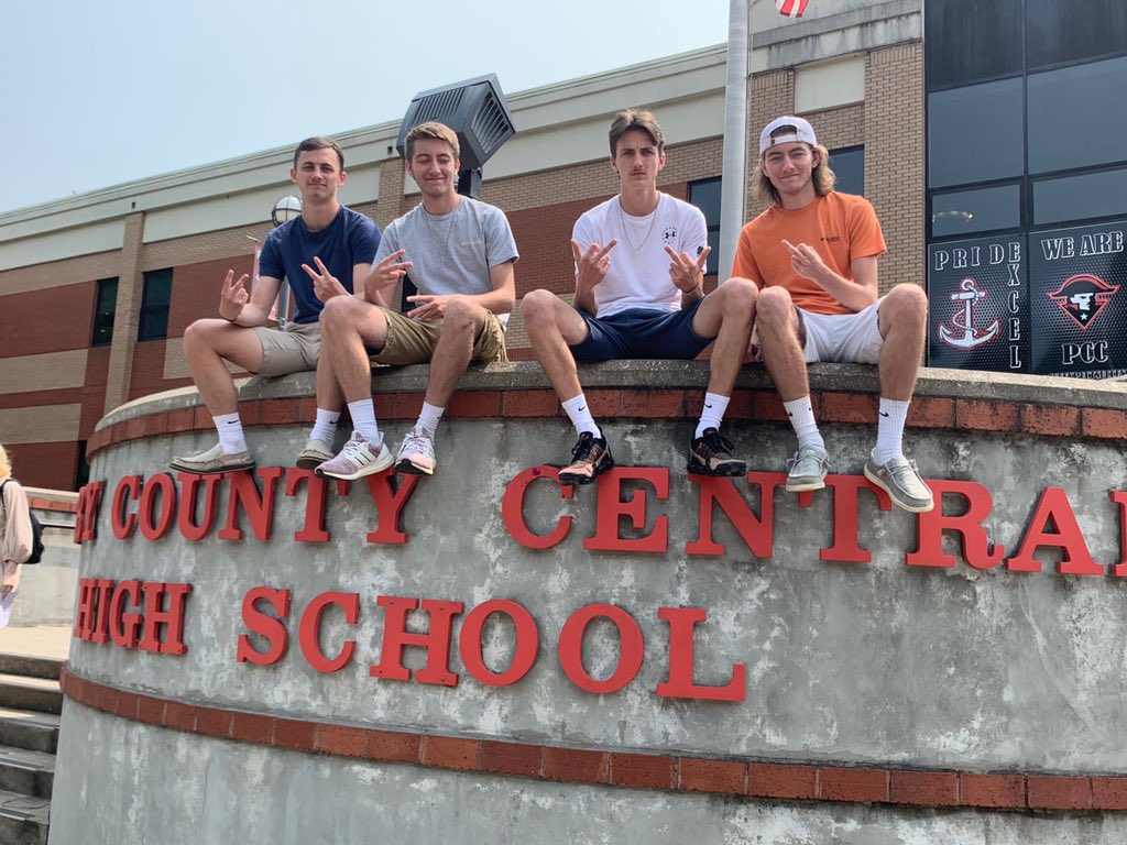 NotBarstoolPerryCentral tweet media