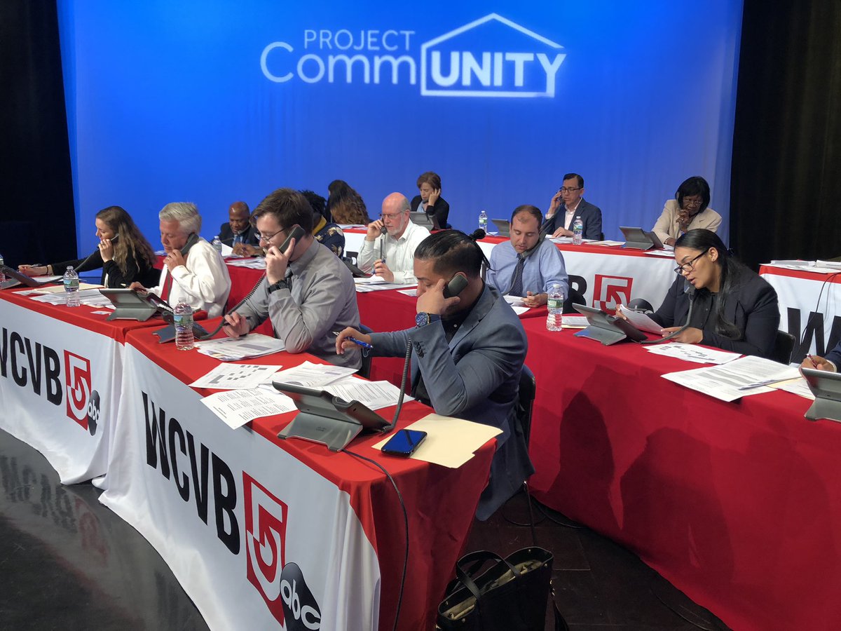 bensimmoneau's tweet image. Our #ProjectCommUNITY phone banks are open - #WCVB and the @UnitedWayMABay taking your questions on finances. Give us a call: 781-433-4009