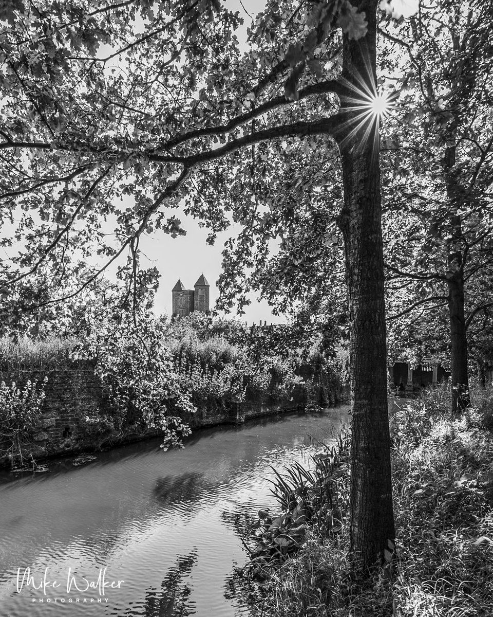 Sissinghurst Castle in the county of Kent (UK) on a very bright June afternoon. If you like your National Trust venues a little quieter, weekdays, outside of school holidays are best. <a href="/nationaltrust/">National Trust</a> <a href="/SissinghurstNT/">SissinghurstNT</a> <a href="/bbcsoutheast/">BBC South East</a> <a href="/KentScenes/">Scenes from Kent</a> <a href="/ExploreKent/">Explore Kent</a> <a href="/VisitKent/">Visit Kent</a> <a href="/kentlife/">Kent Life</a>