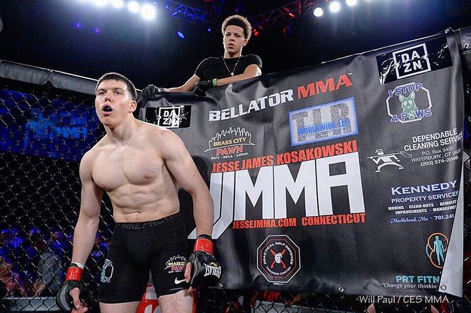 jessejames_mma's tweet photo. Caption this..
#JesseJMMA #JesseJames #TheSavage #CES56 Photo credits: By @WillPaulphotos @kimbelmike https://t.co/biT1O1HlAI