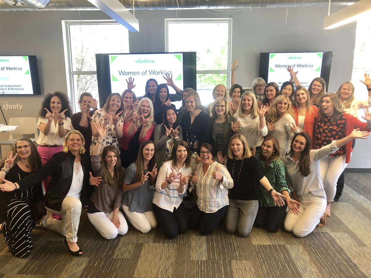 borton_pam's tweet photo. Our high performing team today in Denver! 8 hours of leadership development and connectedness. The CEO also flew into town to show his support and motivate these executive women! https://t.co/qLbNpCCkQb