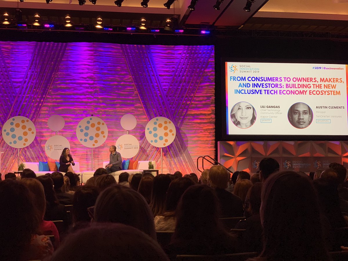 jsalinas011's tweet photo. Let’s continue empowering those who have lived the journey, both at the founder & VC level. @LilsG31 (@KaporCenter) killing it on stage! #LatinasInTech #LatinasInVC https://t.co/nfuwA7T1GD