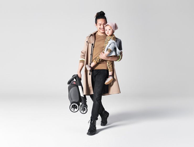 mjcayuela's tweet photo. Bugaboo lanza su silla de viaje ligera, Bugaboo Ant, compacta, estable y estilosa. Puede colocarse en el compartimento superior de un tren, avión o en el maletero del coche gracias a su plegado que la hace súper fácil de transportar. https://t.co/o5NJWxKSDk #BugabooAnt @Bugaboo https://t.co/QCtvNVUq2T