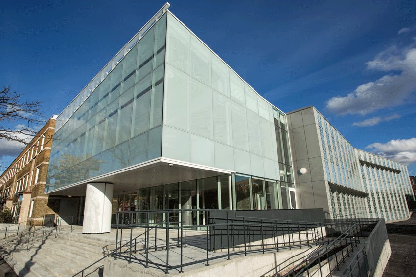 interdesign20's tweet image. Dans le cadre de la semaine québécoise des personnes handicapées, il importe de se sensibiliser davantage à l'accessibilité universelle et son importance dans la conception de bâtiments. Voyez le dernier article de Stéphanie Savard sur le sujet.bit.ly/2WjtxpK