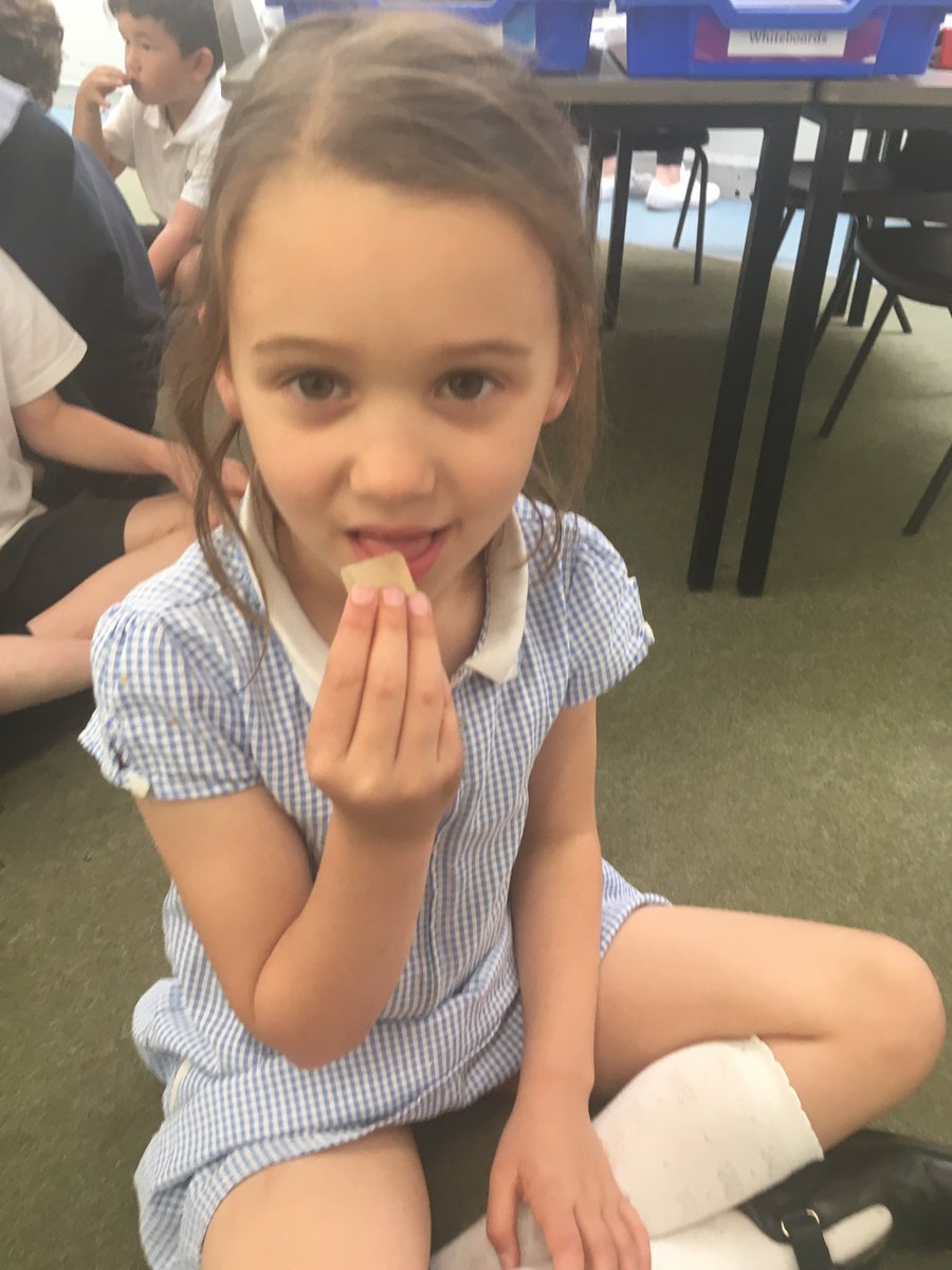 DanesfieldY2's tweet photo. 2C got to try Turkish delight today, just like Edmund did when he was bewitched by the White Witch in Narnia. 🧙‍♀️🦁❄️ #classbook #learningthrougheating 🍬 https://t.co/LAiBFw0woE