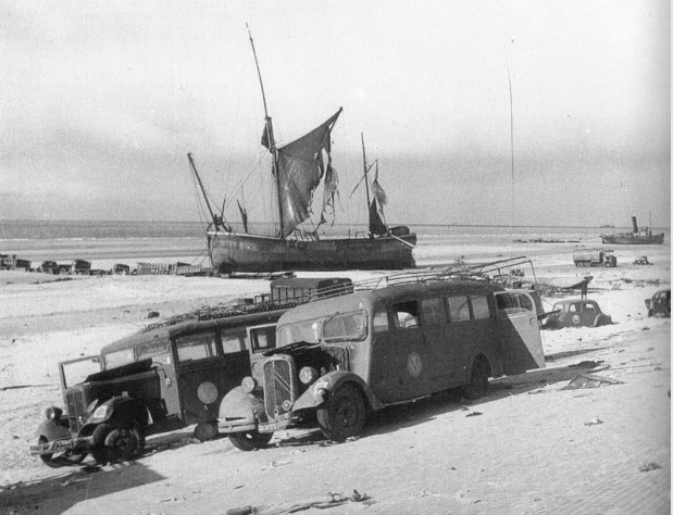 Dunkirk_1940's tweet photo. 79 Years ago today at 1423hrs on the 4th June 1940 a message from the Admiralty went out..
“Operation Dynamo now completed”
#IncaseYouForgot #MiracleOfDunkirk
#NotAllAboutDDay #NoPomp #NoCeremony #WW2WonIn1940
#DDaySmeeDay #338000Saved https://t.co/VMFwuCoSbJ
