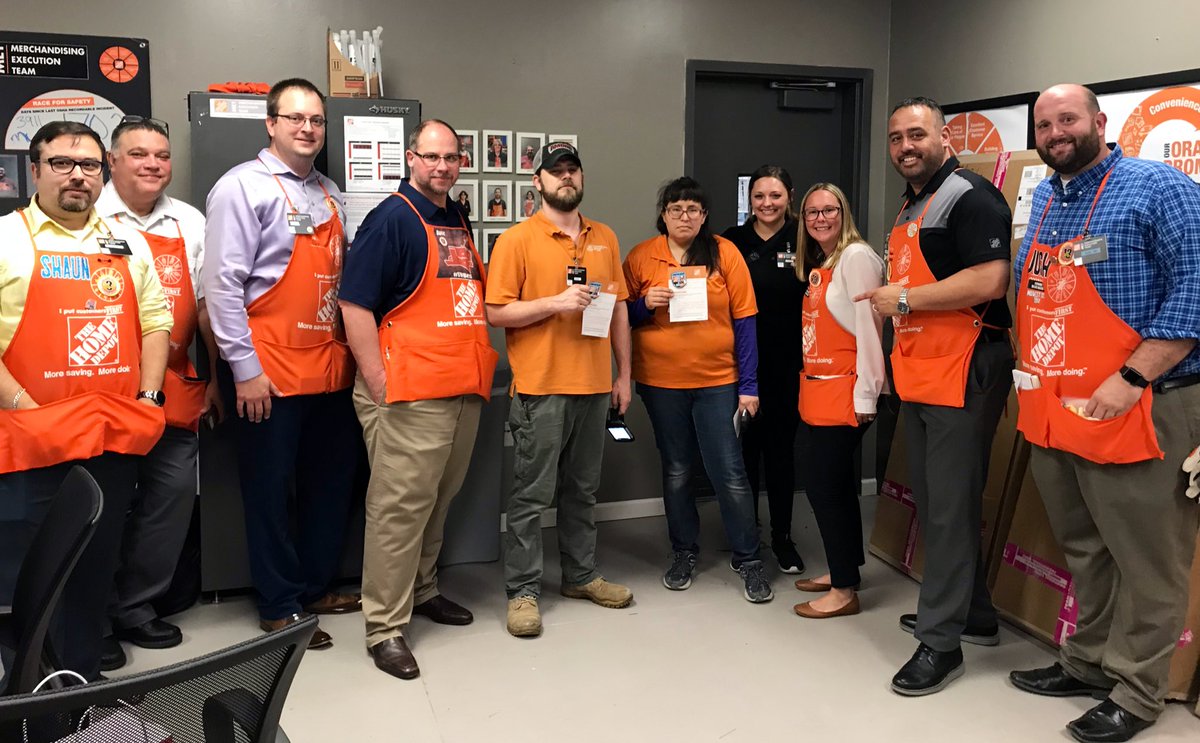 Recognizing MET Associates, Jeremy and Vanessa at Midwest City for driving instock! Crown Bolt aisle was Smoking Hot!!@DaveRebtoy <a href="/lanawarriner/">Lana Warriner</a> <a href="/JoshWeeksTHD/">Josh Weeks</a>