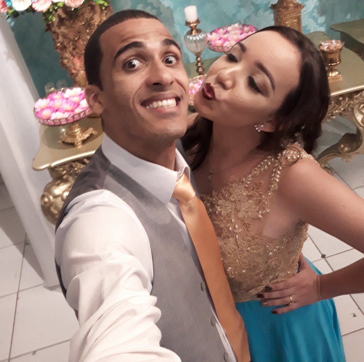 Claytin07's tweet photo. Quero viver esse amor, para sempre!!
#CameraDoBeijoPC https://t.co/8TPscPIAam