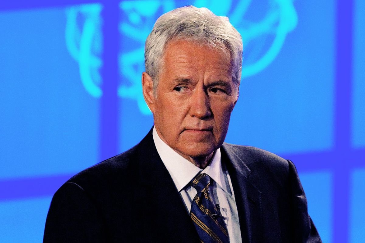 The 2,595-square-foot house on Lake Nacimiento has three bedrooms and two bathrooms .. cb1.so/6voiqr