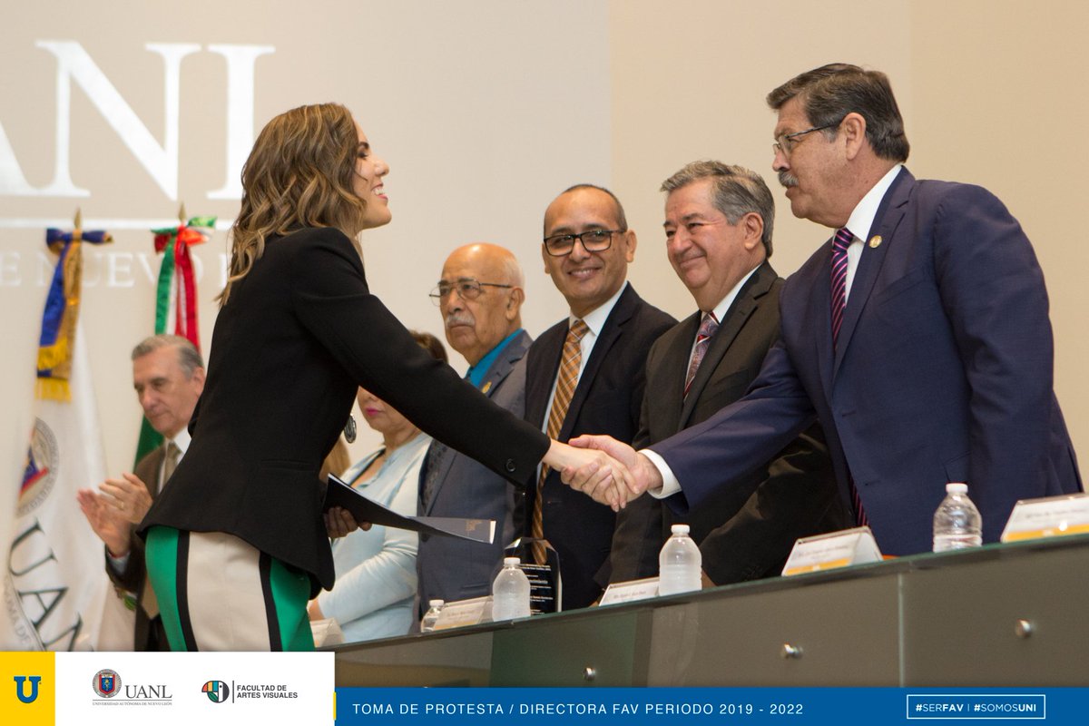 artes_visuales's tweet photo. Toma de protesta de la Dra. Verónica Lizett Delgado Cantú Directora electa de la Facultad de Artes Visuales #UANL.
El Rector Maestro @RogelioGzaUANL y nuestro Director saliente @juanfragarciah estuvieron presentes en el evento. ¡Felicidades! https://t.co/674ECauJXR