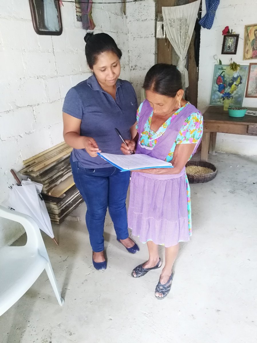 KikeyDina's tweet photo. Visitas domiciliarias en la Localidad del Palmito, invitando a la gente a qué se incorporen al #IEEA y terminen su educación Basica #Mcr15 #PrimeroLaPrimaria
#JornadaDeIncorporación @IEEASLP_tamazun https://t.co/Z4ezWr4ANZ