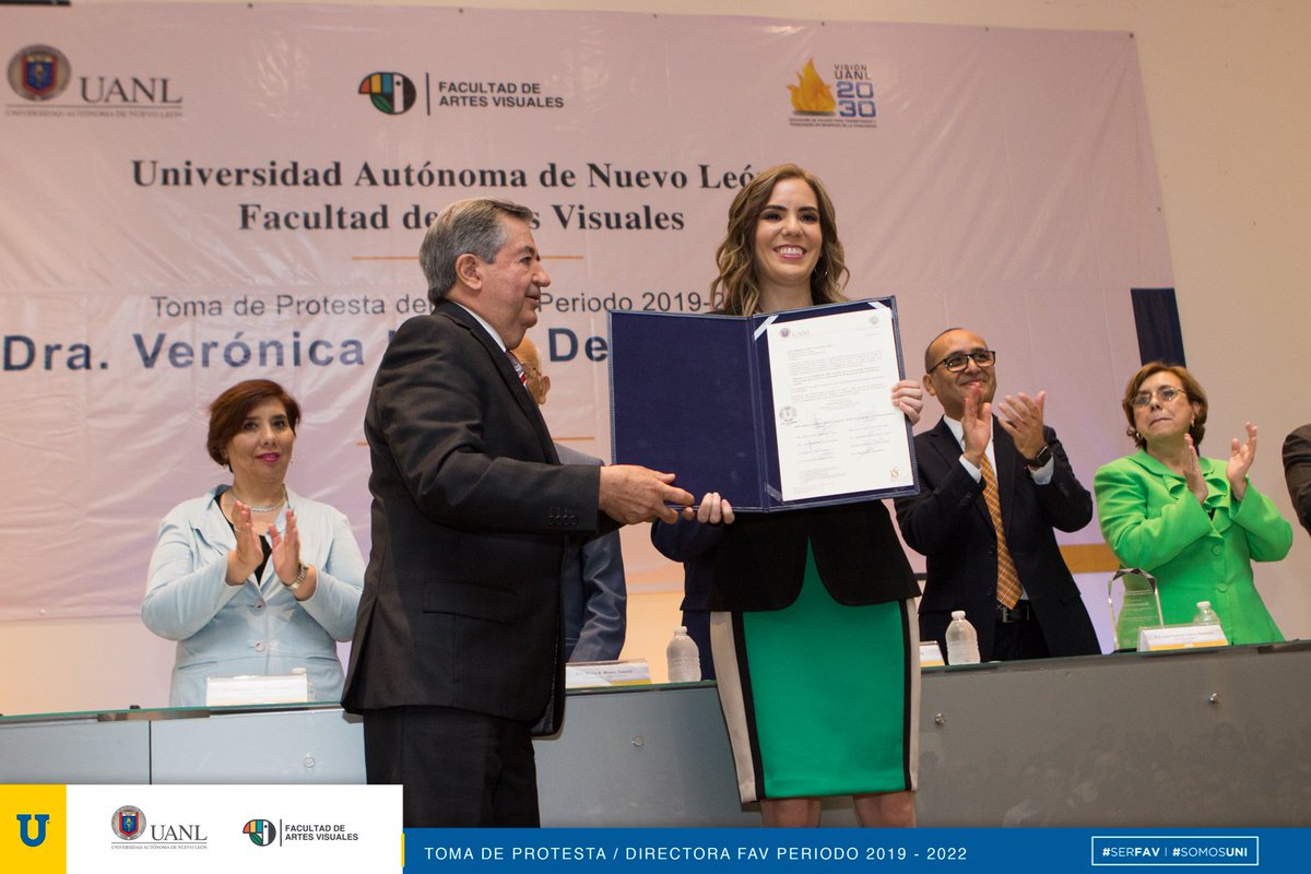 Toma de protesta de la Dra. Verónica Lizett Delgado Cantú Directora electa de la Facultad de Artes Visuales #UANL.
El Rector Maestro <a href="/RogelioGzaUANL/">Rogelio Garza Rivera</a> y nuestro Director saliente <a href="/juanfragarciah/">Juanfra</a> estuvieron presentes en el evento. ¡Felicidades!