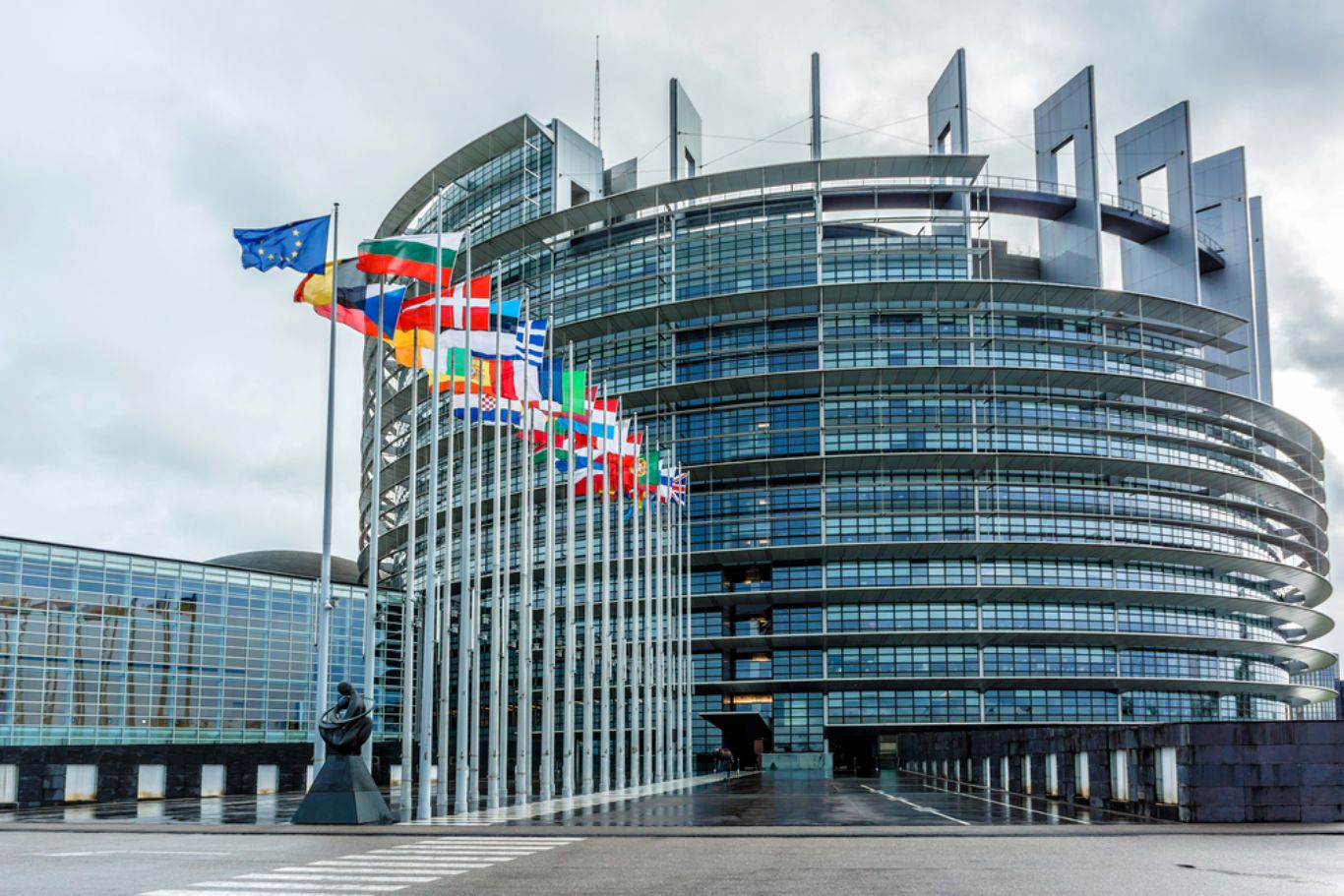 брюссельское здание евросоюза фото