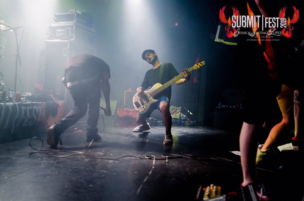 Dope shot from <a href="/SubmitFest/">SubmitFest</a> 
Pull up ya jeans mate .... nah ..... FUKIN SEND IT !!! 
Next <a href="/HacktivistUK/">H Ʌ C K T I V I S T</a> show is with <a href="/GojiraMusic/">Gojira</a> in Amsterdam 19th June 
🖤⬇️🤘🏾💀