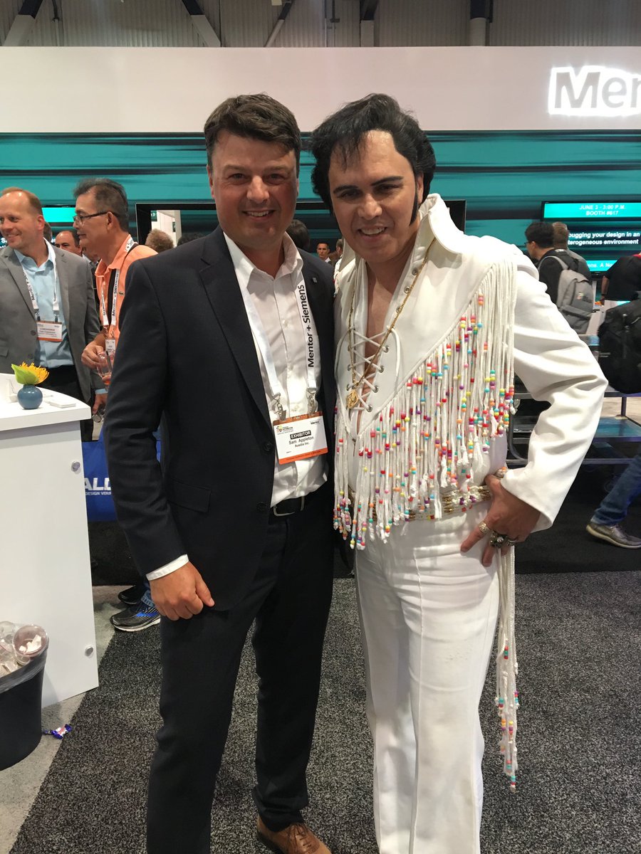 ausdia's tweet photo. I finally met Elvis! @56thDAC https://t.co/VX5XANfYMl