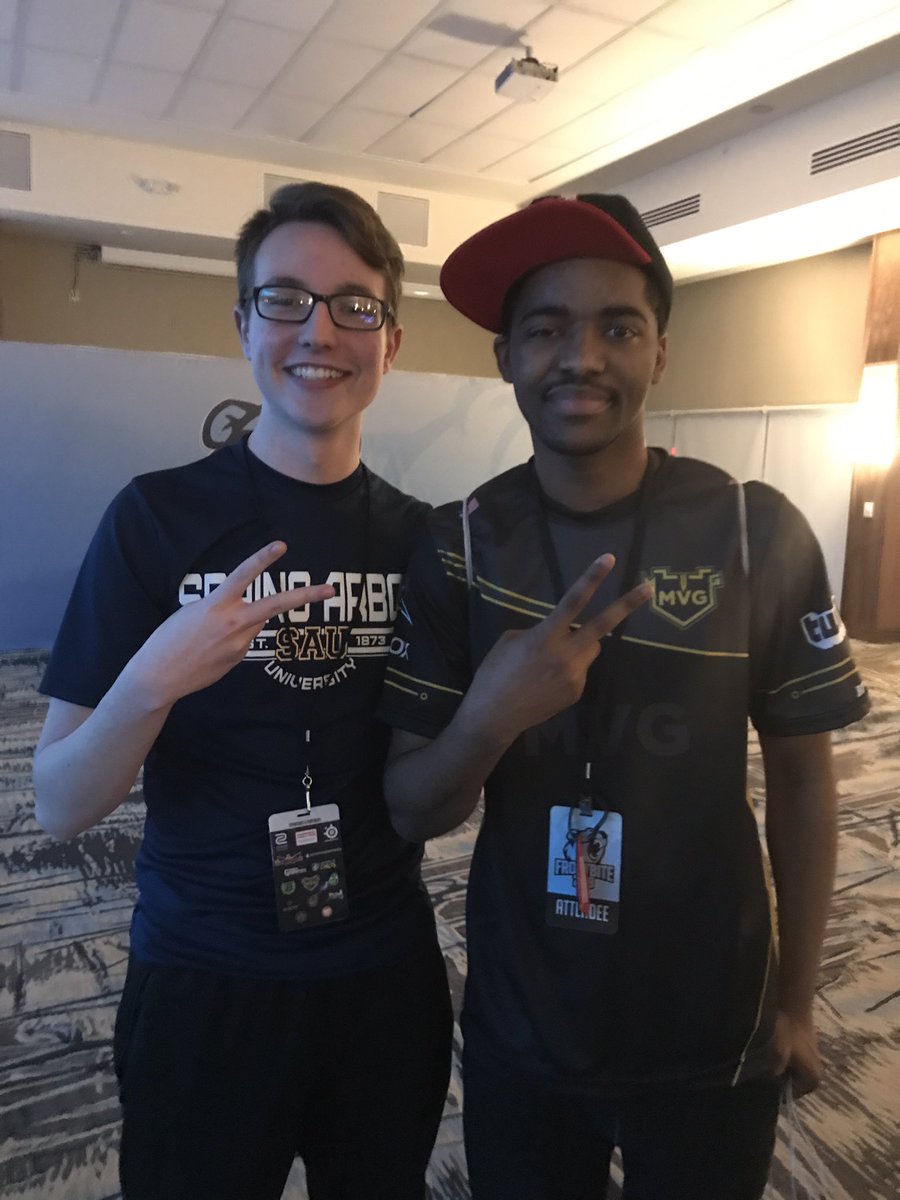 lawitte2017's tweet photo. Throwback to when @Dark_Wizzy_ and I were jamming out to Mario music at Frostbite. Loved seeing you play then and love seeing you play now Wizzy! Keep on being you! https://t.co/OLW1zbbSPs