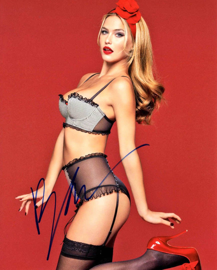 Happy Birthday, Bar Refaeli!   